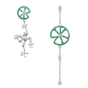 Silver plating Jumping Frog Green Drop Earrings for Women Long Chain Animal Earrings Jewelry