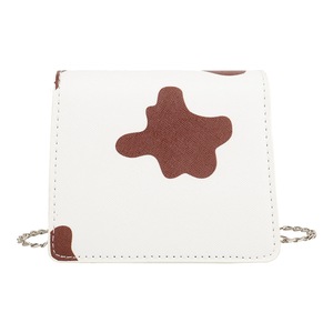 Simply Crossbody Bag PU Leather Solid Color Simple Street Pu Leather Purse Fashionable Chain Clutch for Women