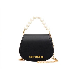 B15 Black Imitation Pearl Bag Handheld One Shoulder Crossbody Oval Bag Women