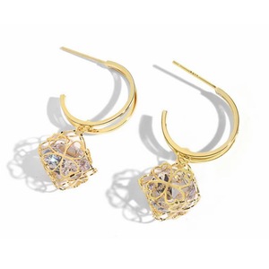 E03 Hollow Four-leaf Clover Earrings Korean Style Ear Jewelry Shiny Dangler for Girls Women Decorative Party Wedding