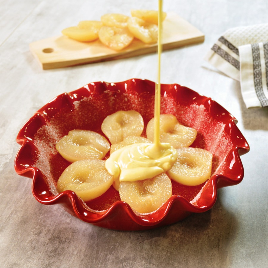 Emile Henry Ruffled Pie Dish - Burgundy