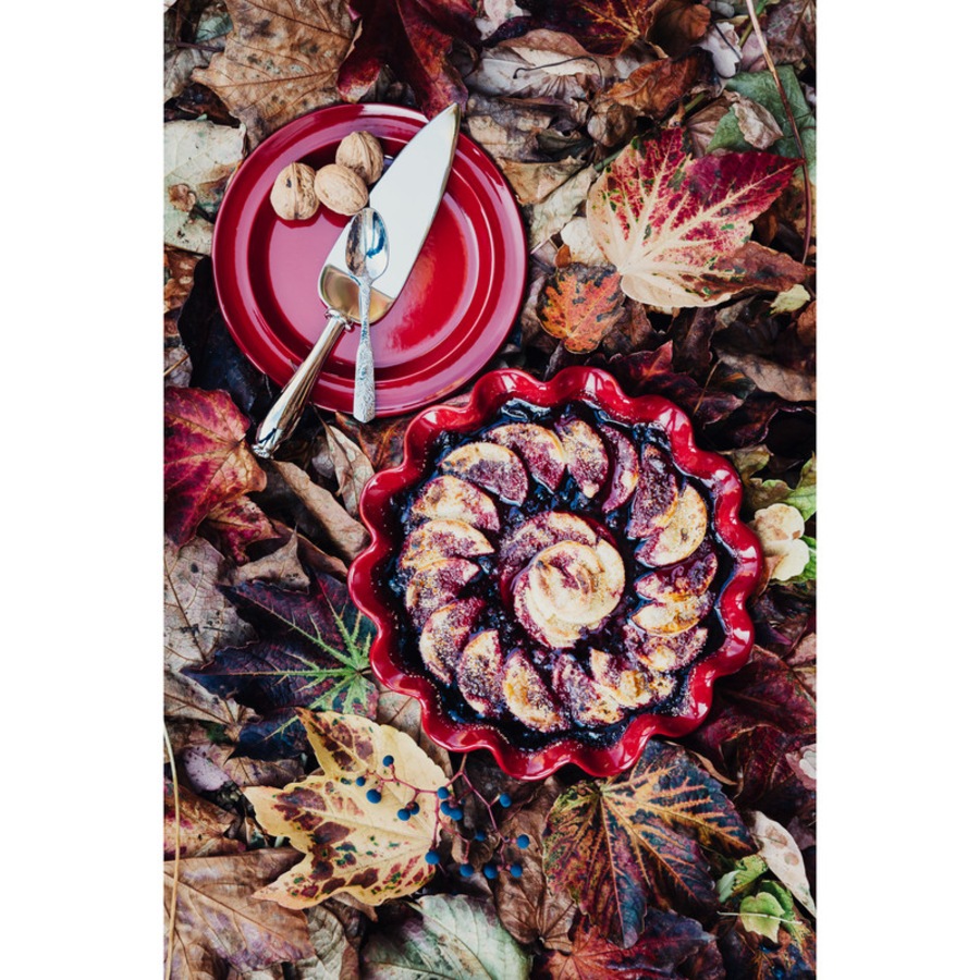 Emile Henry Ruffled Pie Dish - Burgundy