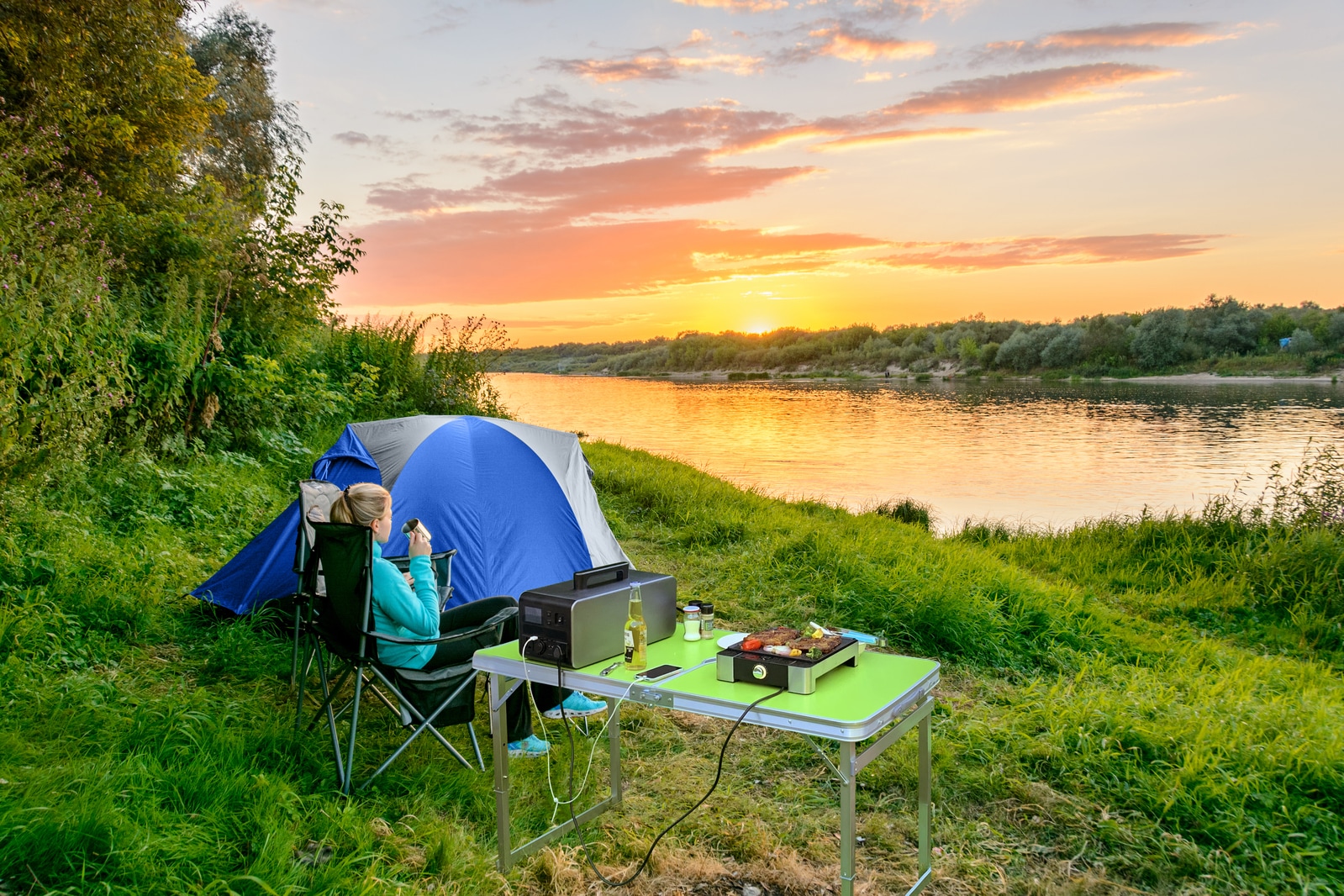 Can a 3 person tent fit a queen outlet air mattress