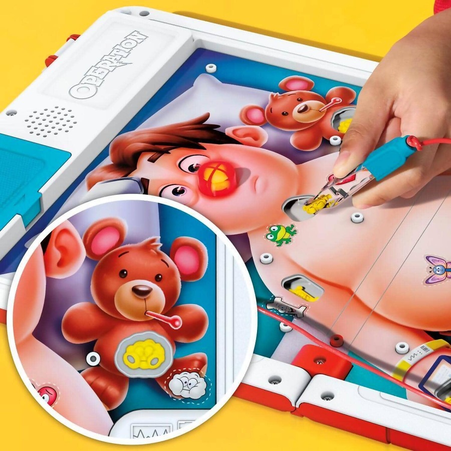 Hasbro Games - Electronic Board Game With All-in-one Carrying Case