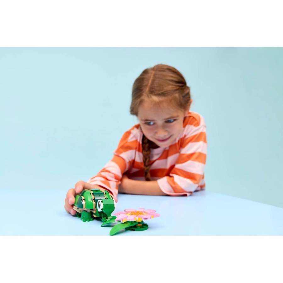 LEGO 31377 Turtle with a Water Lily Flower - Creator 3-in-1