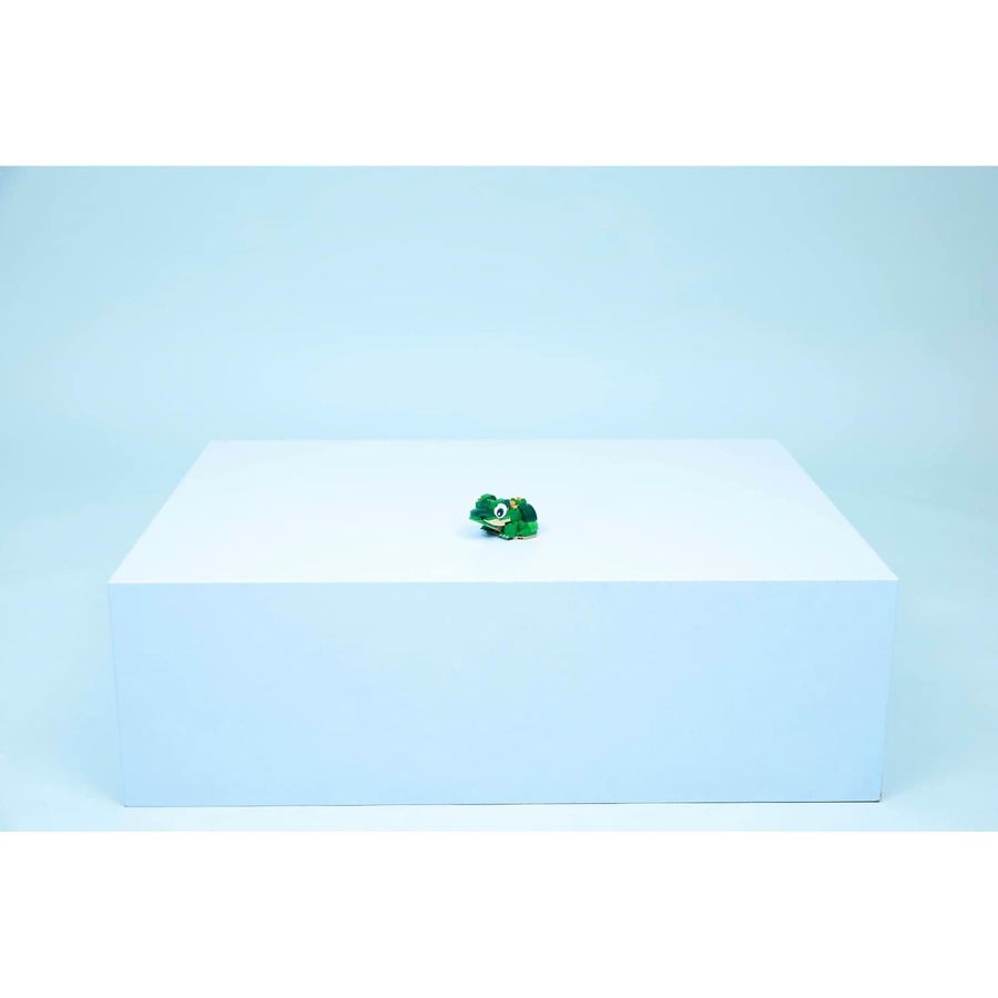 LEGO 31377 Turtle with a Water Lily Flower - Creator 3-in-1