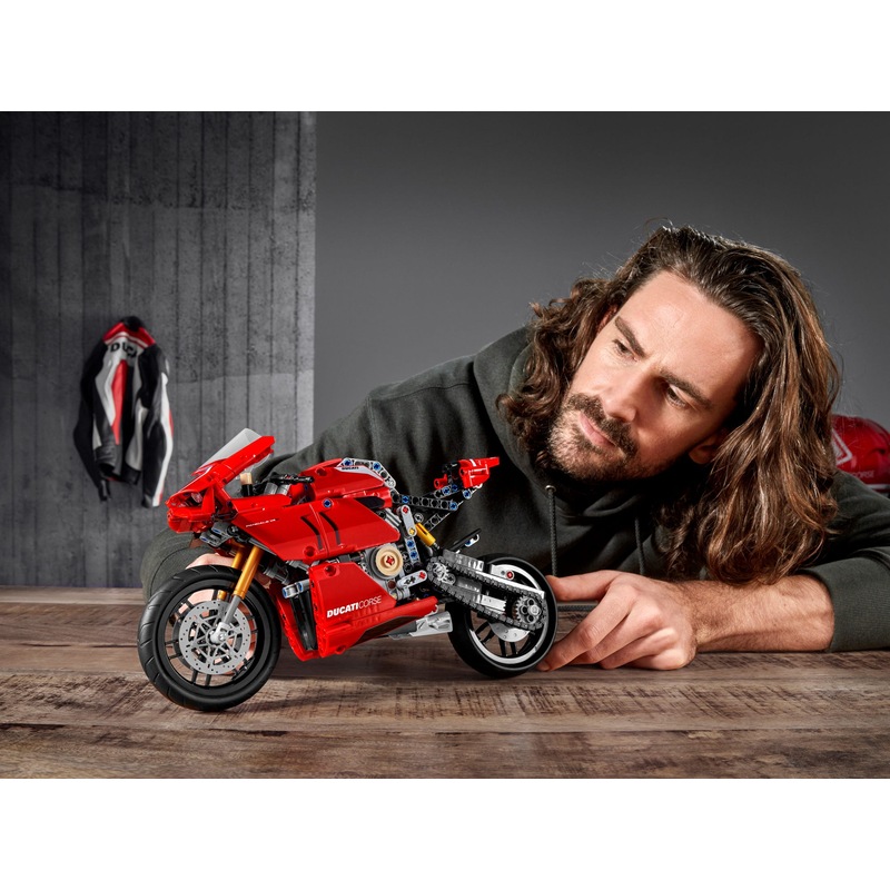 Buy LEGO 42107 Ducati Panigale V4 R - Technic - MyDeal