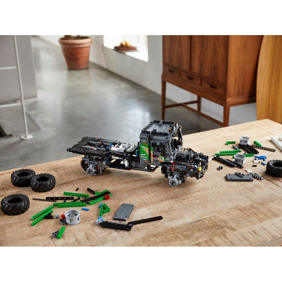 LEGO 42129 4x4 Mercedes-Benz Zetros Trial Truck - Technic