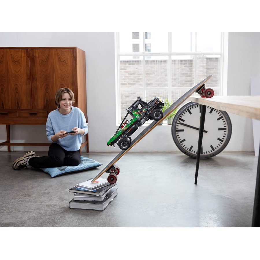 LEGO 42129 4x4 Mercedes-Benz Zetros Trial Truck - Technic