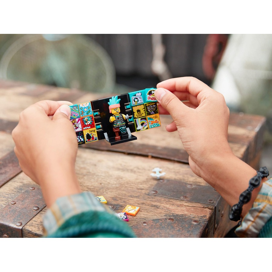 LEGO 43103 Punk Pirate BeatBox - VIDIYO