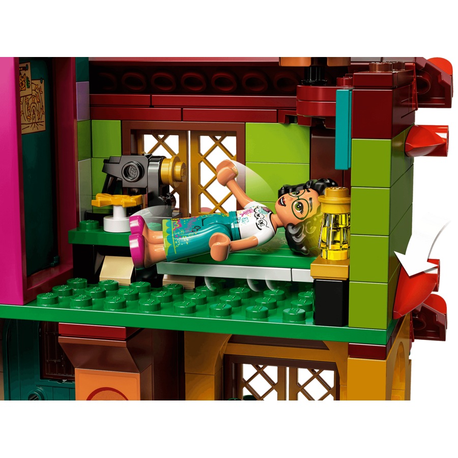 LEGO 43202 The Madrigal House - Disney Encanto