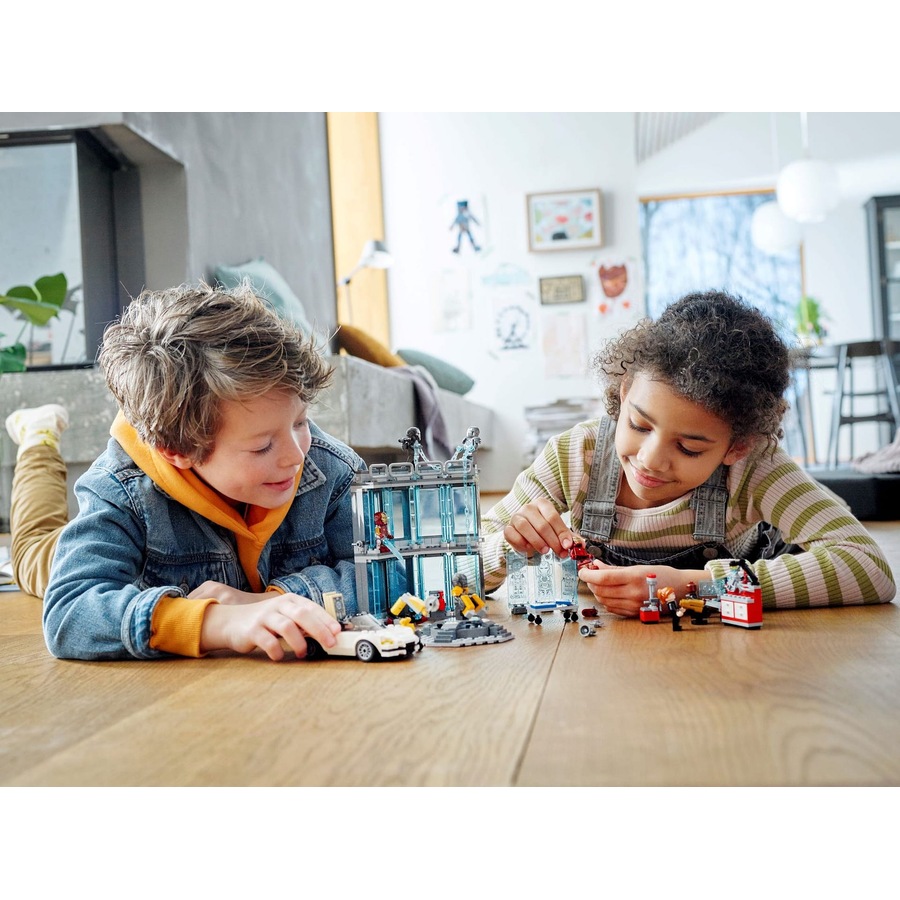 LEGO 76216 Iron Man Armoury - Marvel Super Heroes