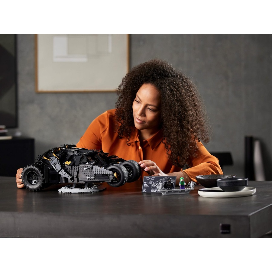 LEGO 76240 DC Batman Batmobile Tumbler - DC Super Heroes