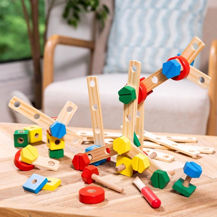 Melissa & Doug - Construction Set in a Box Wooden Toy