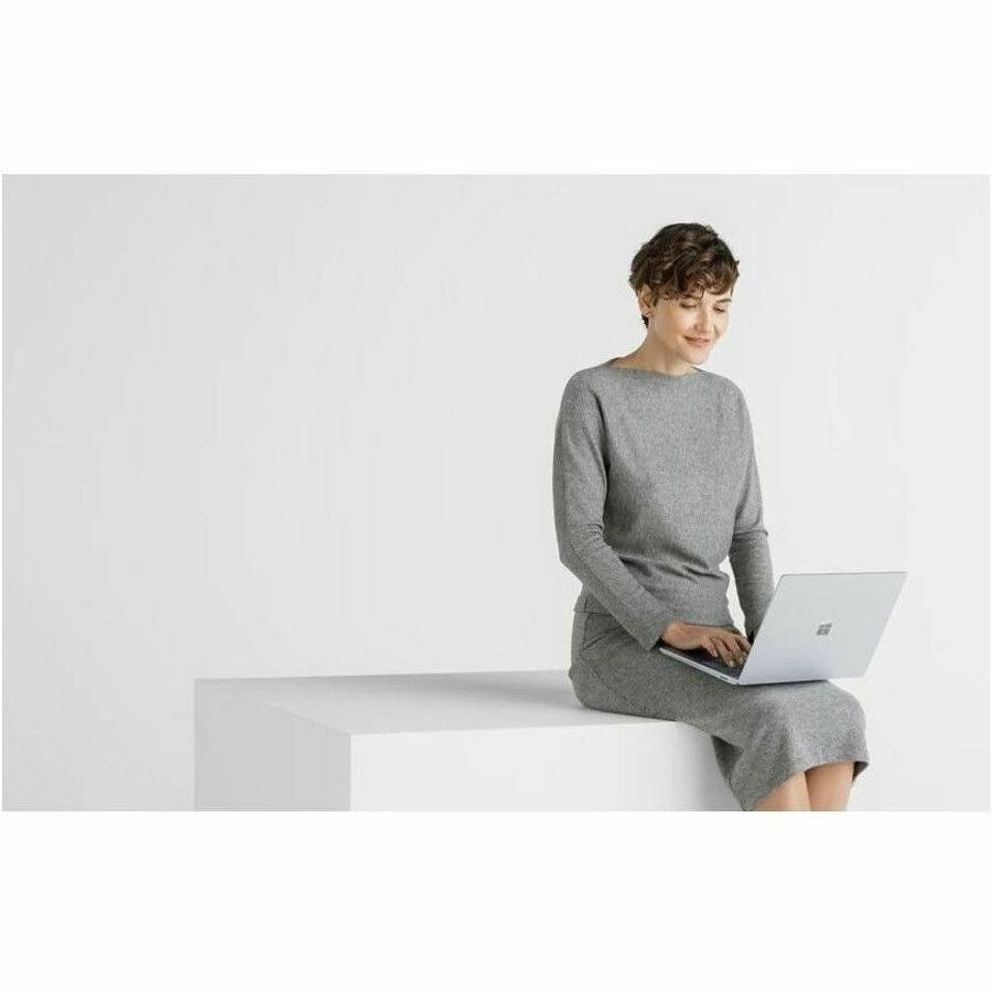 Microsoft Surface Laptop 6 13.5" Touchscreen Notebook - Intel Core Ultra 5 135H - 16 GB - 256 GB SSD - Platinum - Intel Chip - 2256 x 1504 - Windows