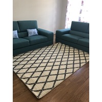 Modern Criss-Cross Diamond Pattern Hand-Woven Wool Rug 230cm x 160cm