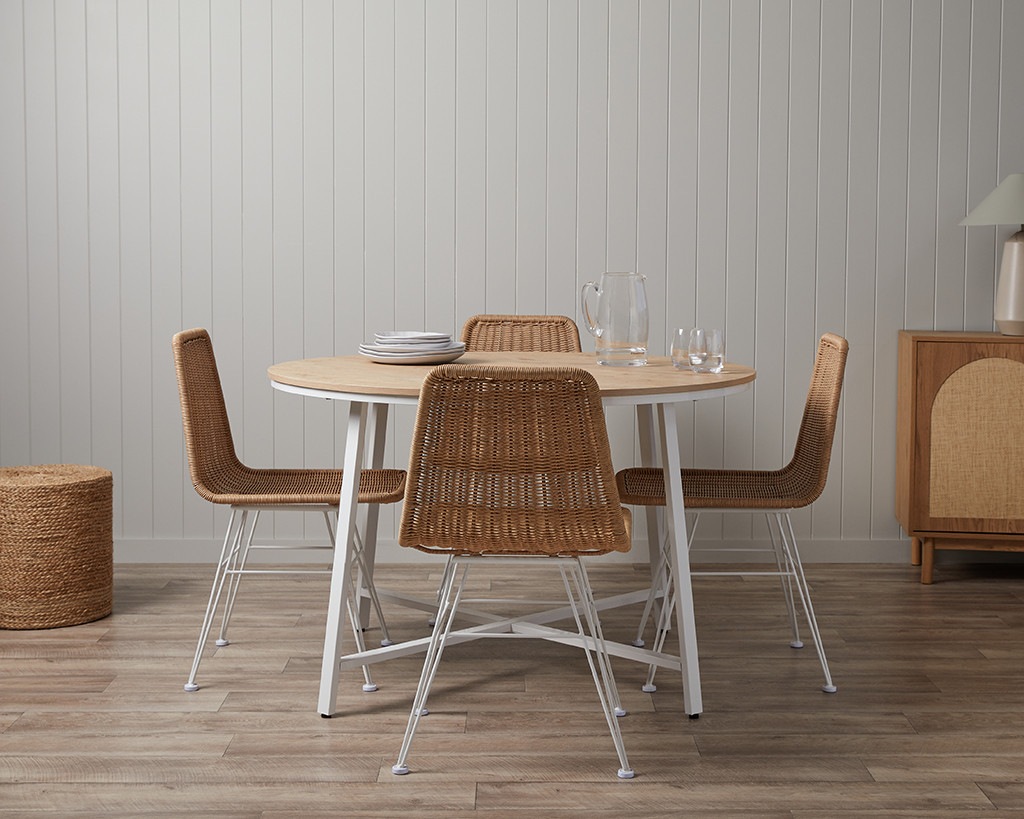 Mocka dining table online and chairs