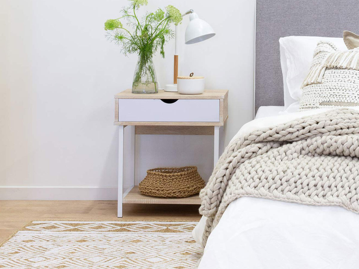 Bedside table deals mocka