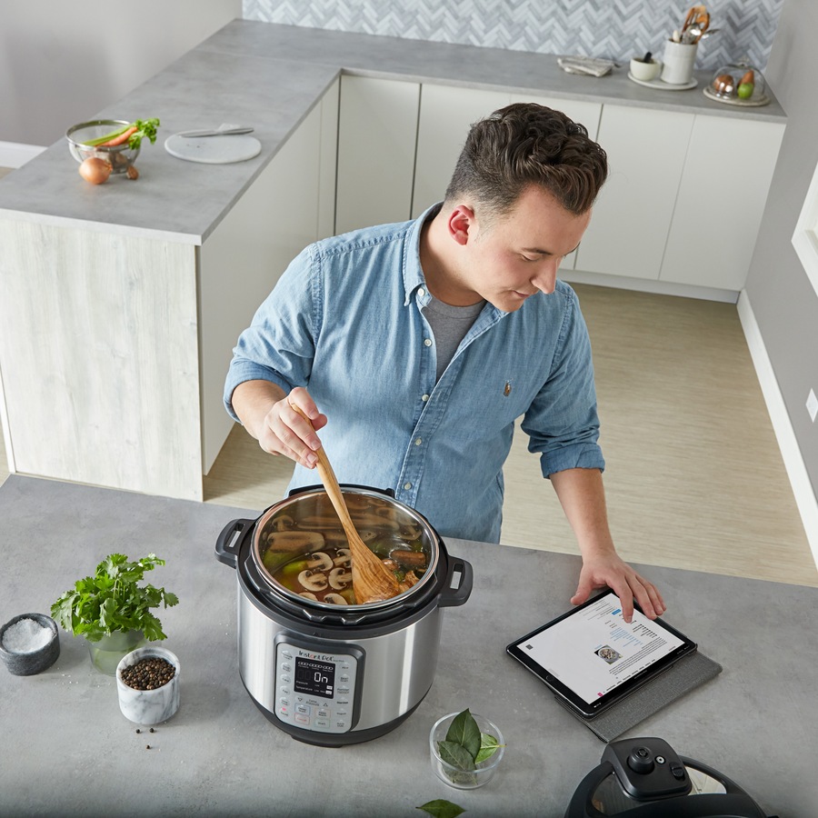Instant Pot Duo Plus Multi-Cooker 5.7L