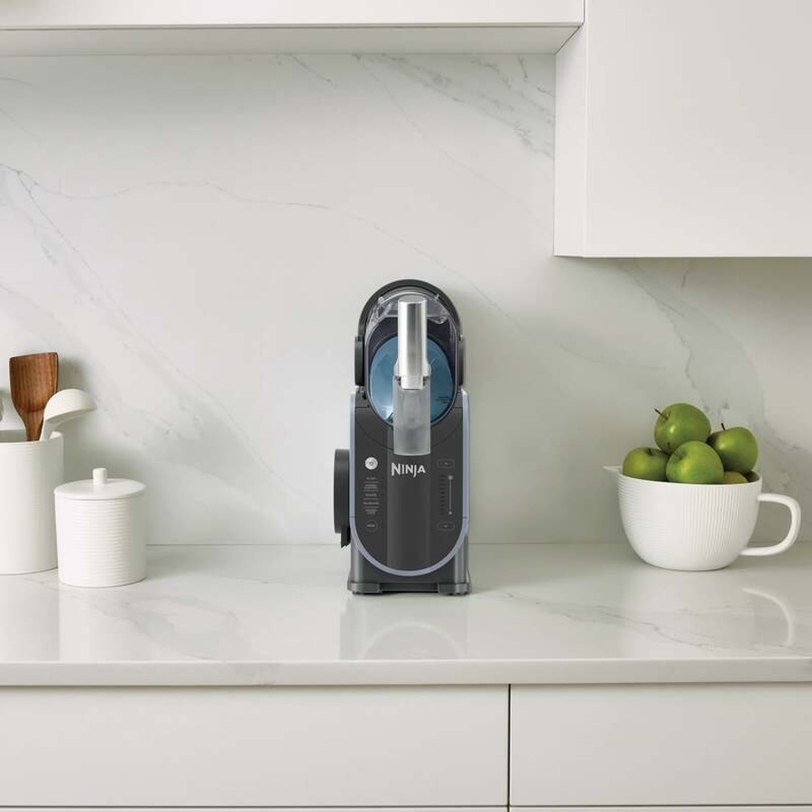 Ninja Slushi Professional Frozen Drink Maker FS301