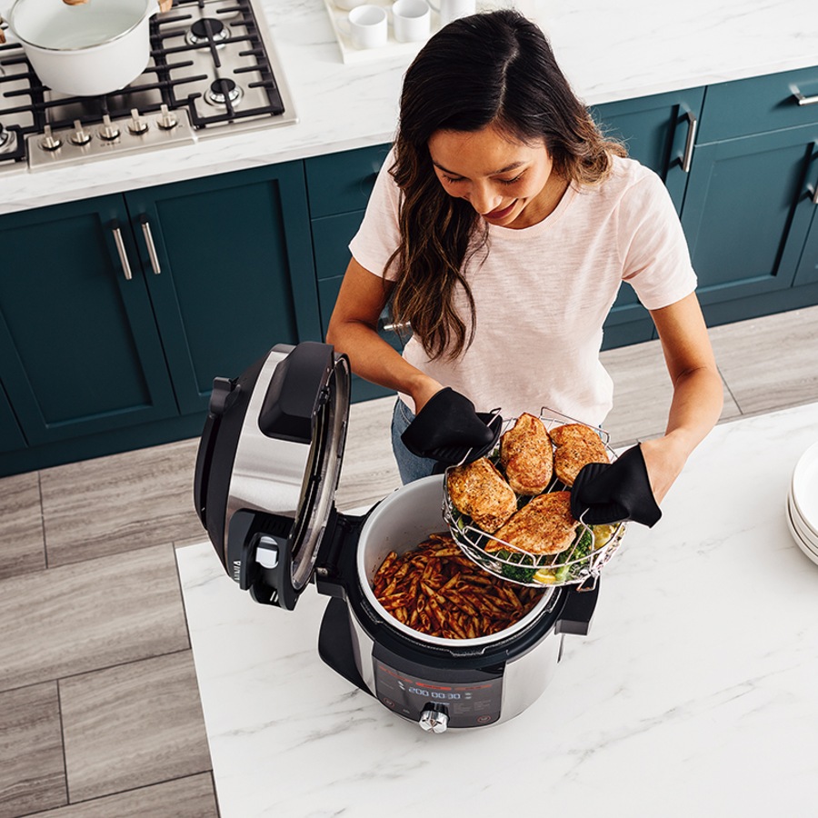 Ninja Foodi Max SmartLid 14-in-1 Multi Cooker with Smart Cook System OL650
