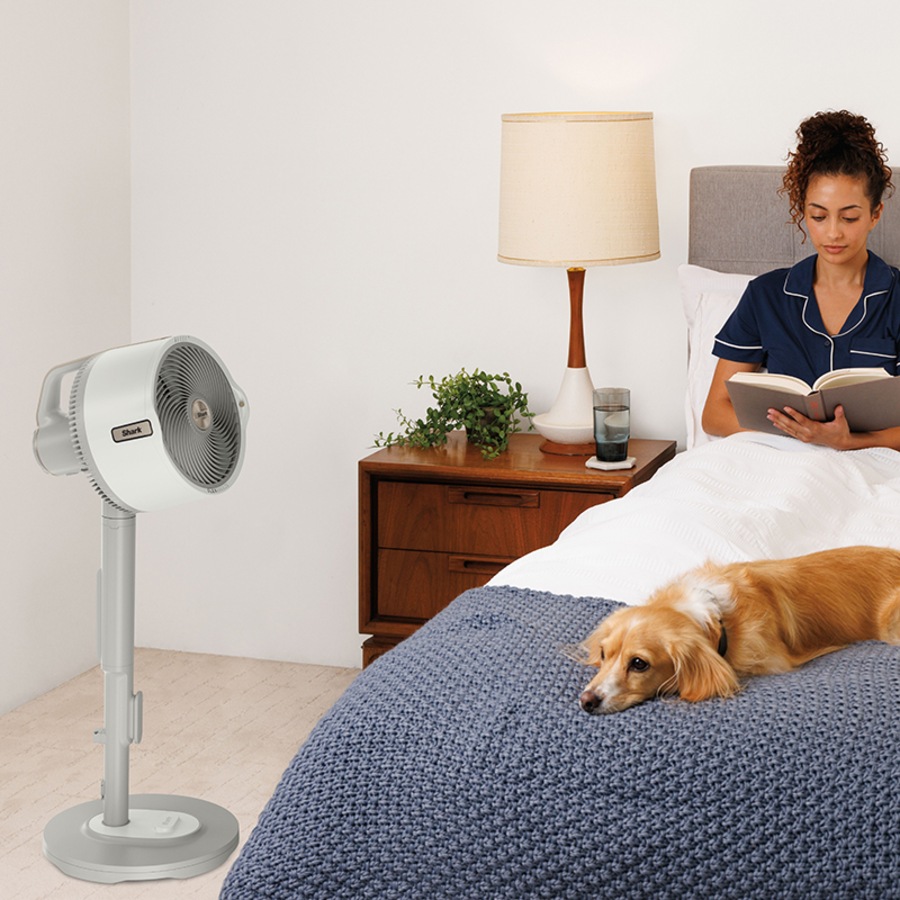 Shark FlexBreeze Pro Mist Indoor & Outdoor Pedestal Fan White FA302WH