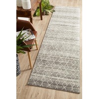 Evoke Cluster Runner Rug In Silver