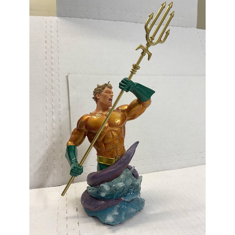 Buy Aquaman Bust DC Direct Statue Heroes of the DC Universe 0101 of