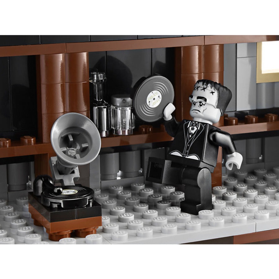 LEGO 10228 - Monster Fighters Haunted House