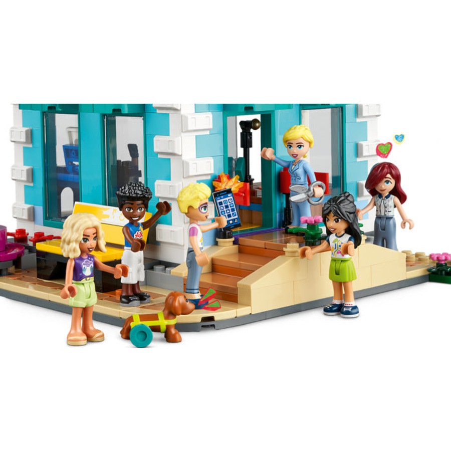 LEGO 41748 - Friends Heartlake City Community Centre