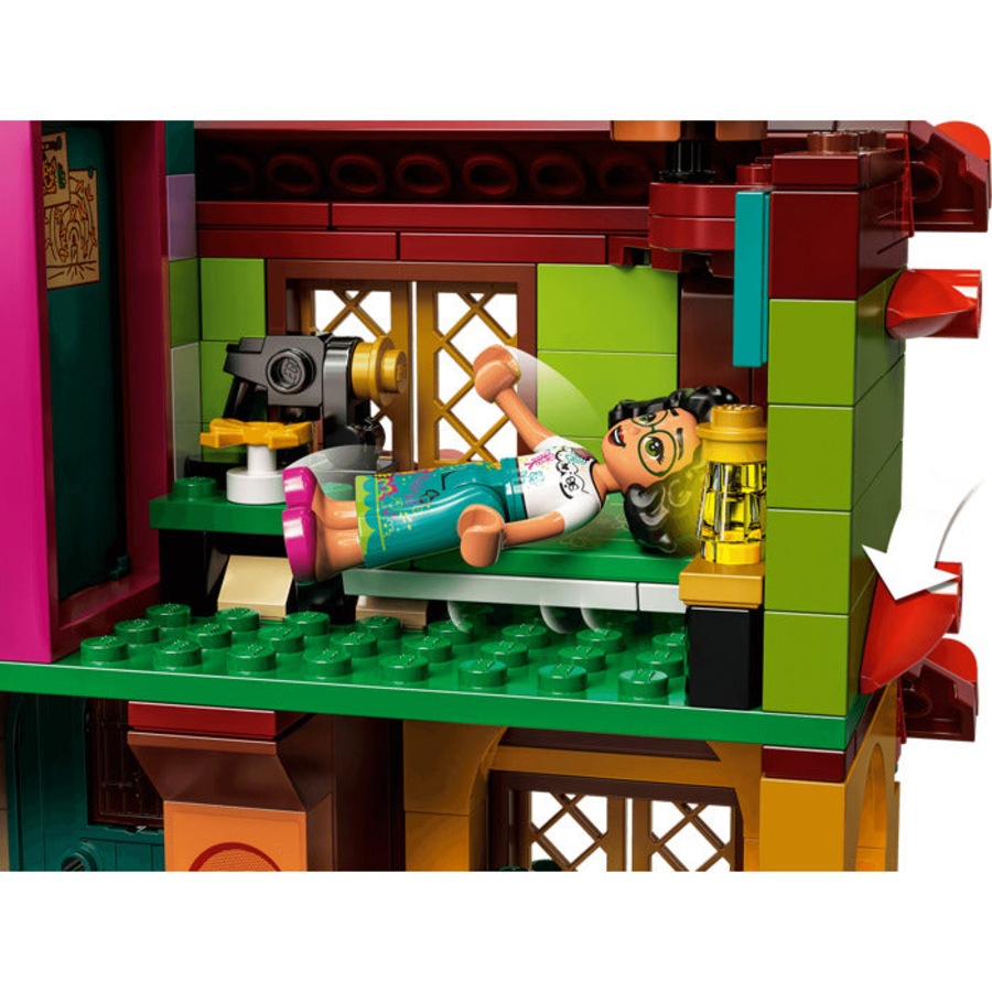 LEGO 43202 - Disney Encanto The Madrigal House