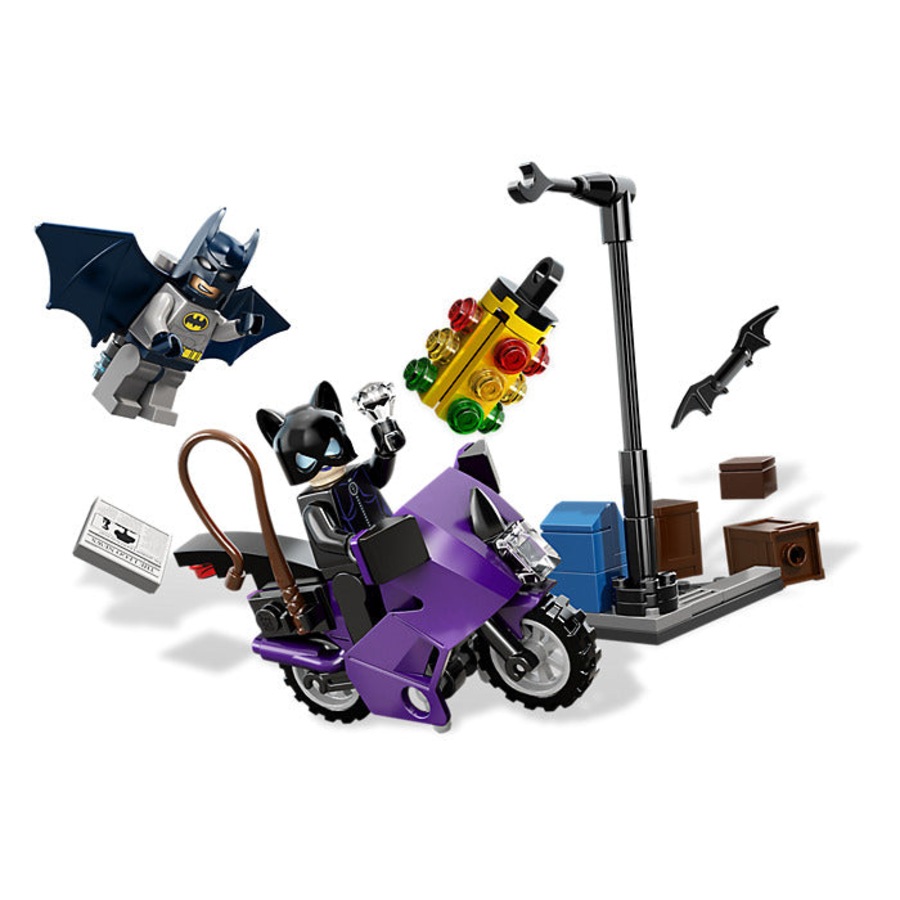 LEGO 6858 - DC Universe Super Heroes Catwoman Catcycle City Chase