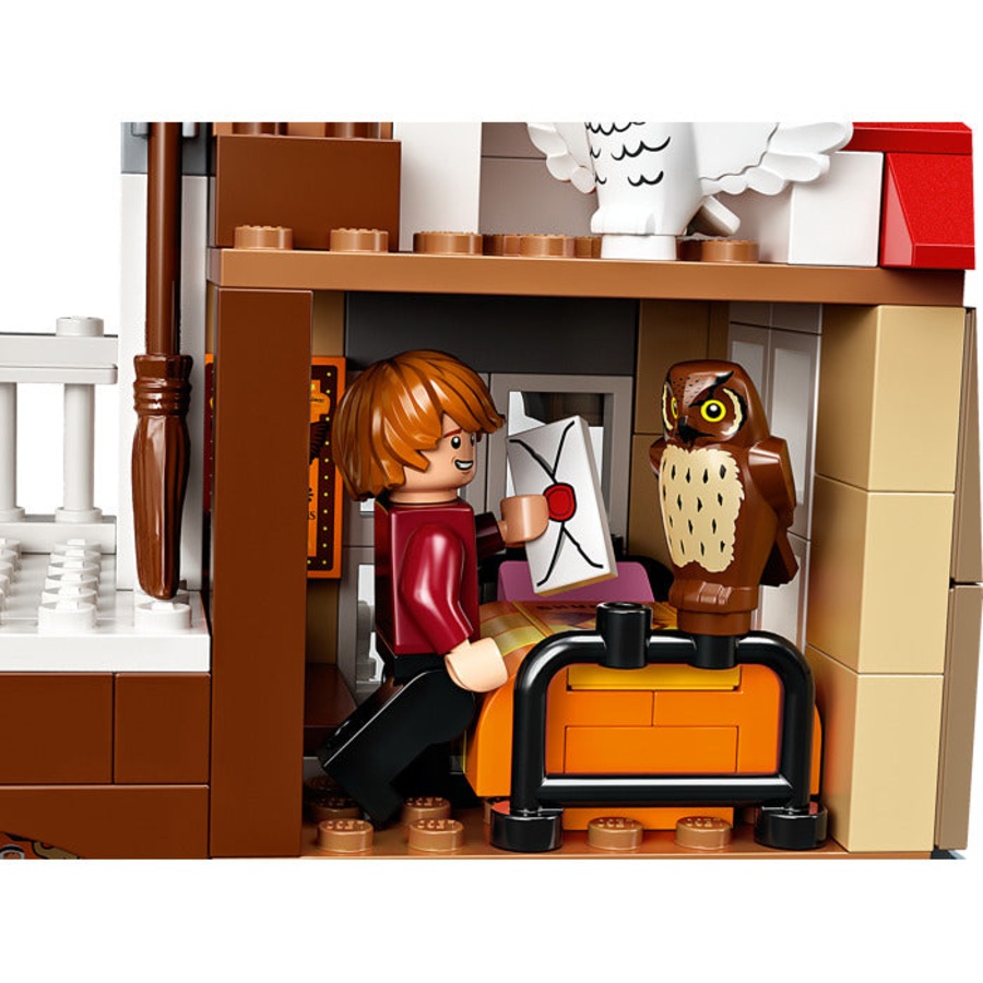 LEGO 75980 - NEW Harry Potter Attack on the Burrow