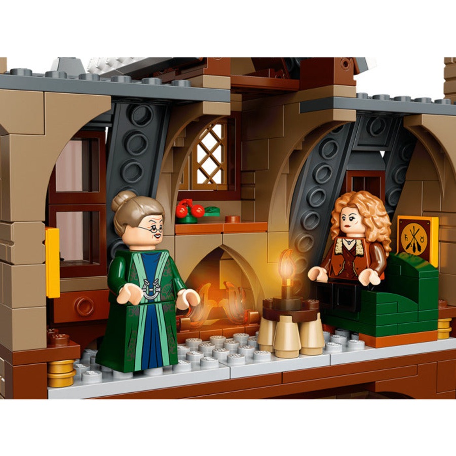 LEGO 76388 - Harry Potter Hogsmeade Village Visit