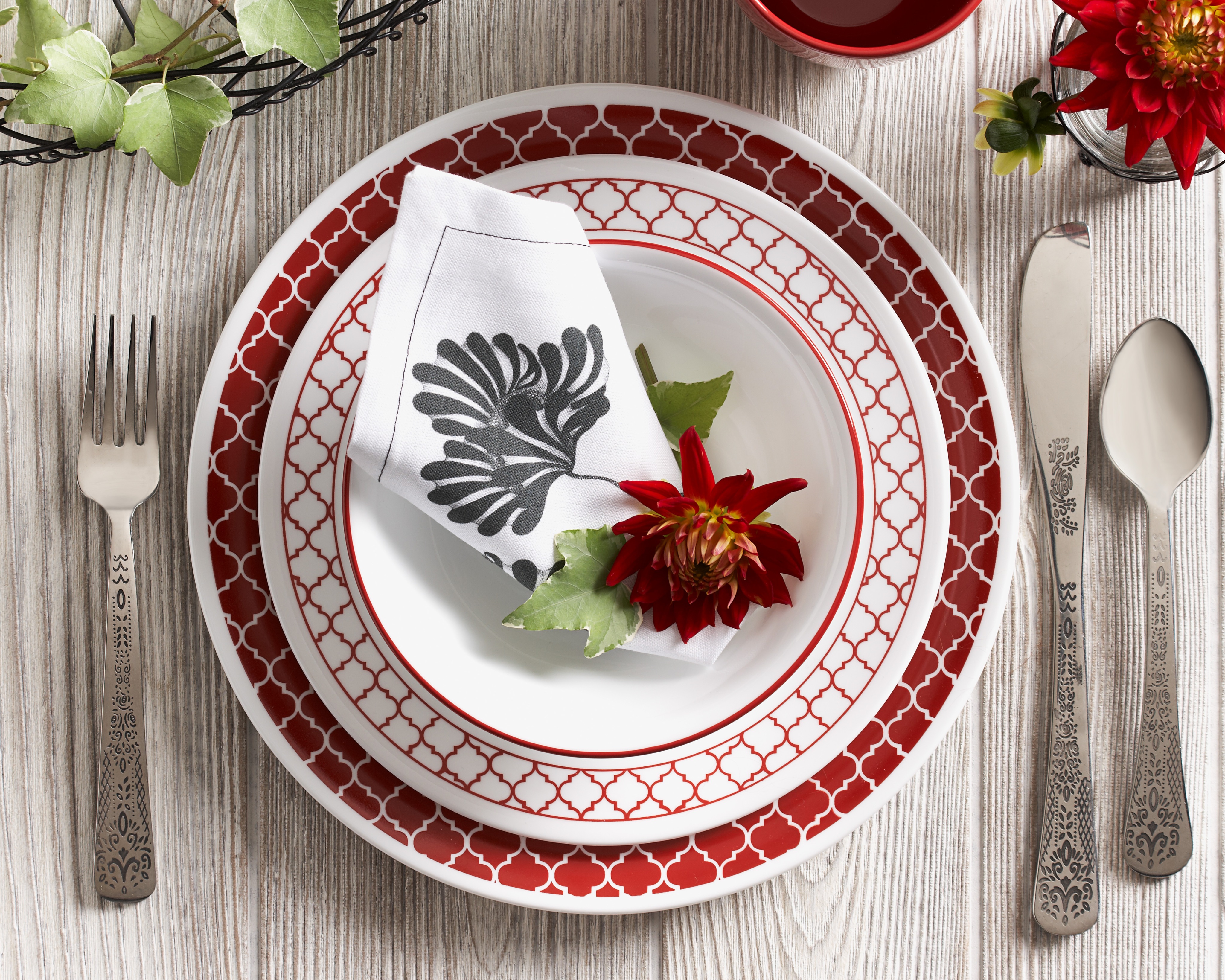 Corelle shop crimson trellis