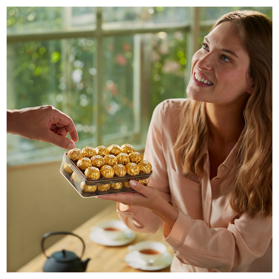 Ferrero Rocher Chocolate Gift Box 30 Pack 375g