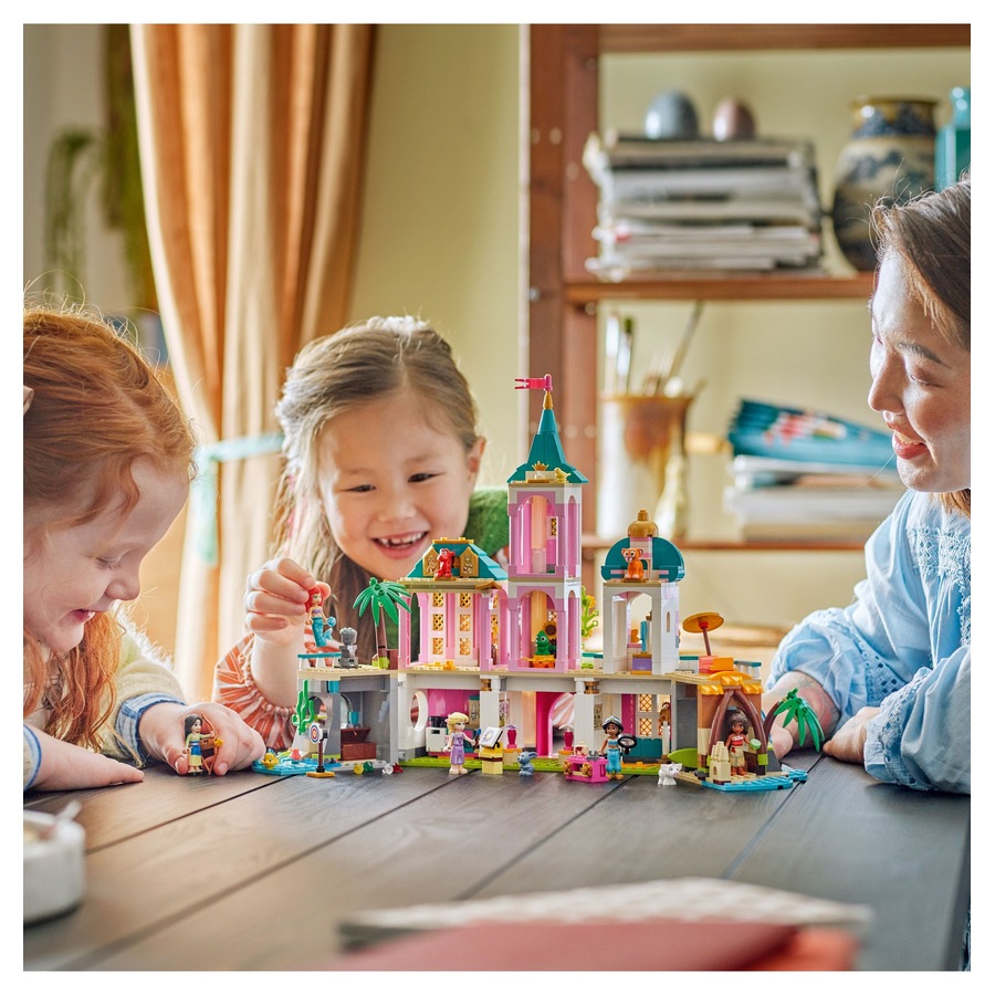 LEGO Disney Princess Castle & Royal Pets 43267