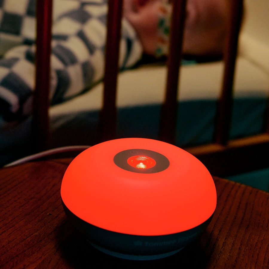 Tommee Tippee Dreammaker Baby Sleep Aid, Scientifically Proven to Help Babies Sleep Better, Pink Noise, Intelligent Cry Sensor