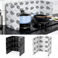 2 Pcak Foldable Kitchen Gas Stove Baffle Plate Kitchen Frying Pan Oil Splash Protection Screen