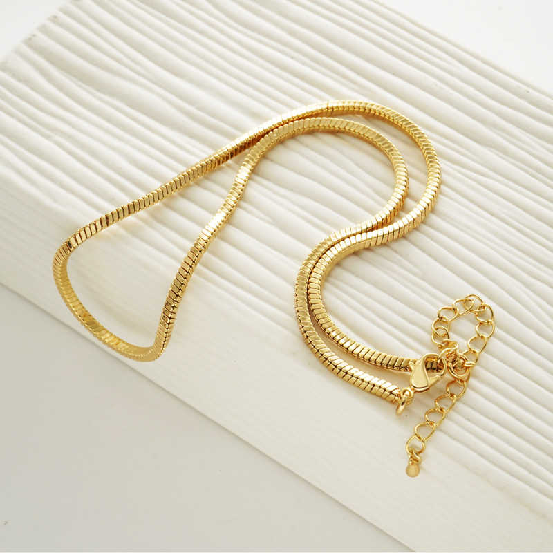 4mm Gold Herringbone Chain Necklace – Vivian Grace