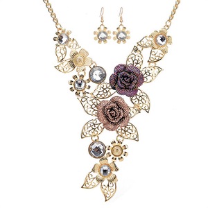 Nevenka Womens Vintage Flower Rose Gold Necklace + Earrings Jewelry Set
