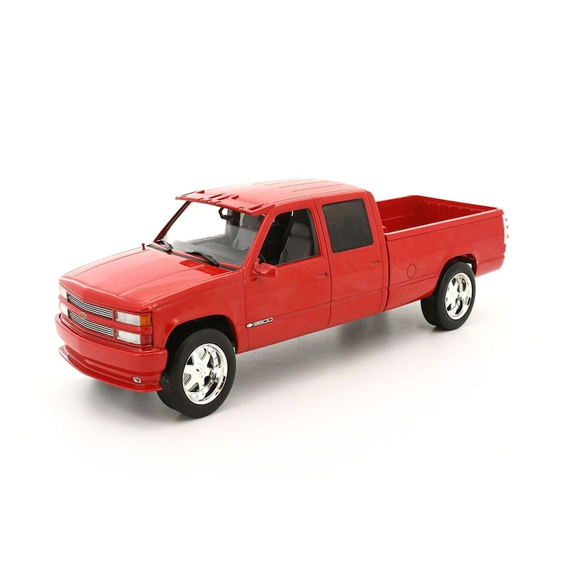 Buy Greenlight Licensed 1:18 Scale Chevrolet 3500 Crew Cab Silverado ...