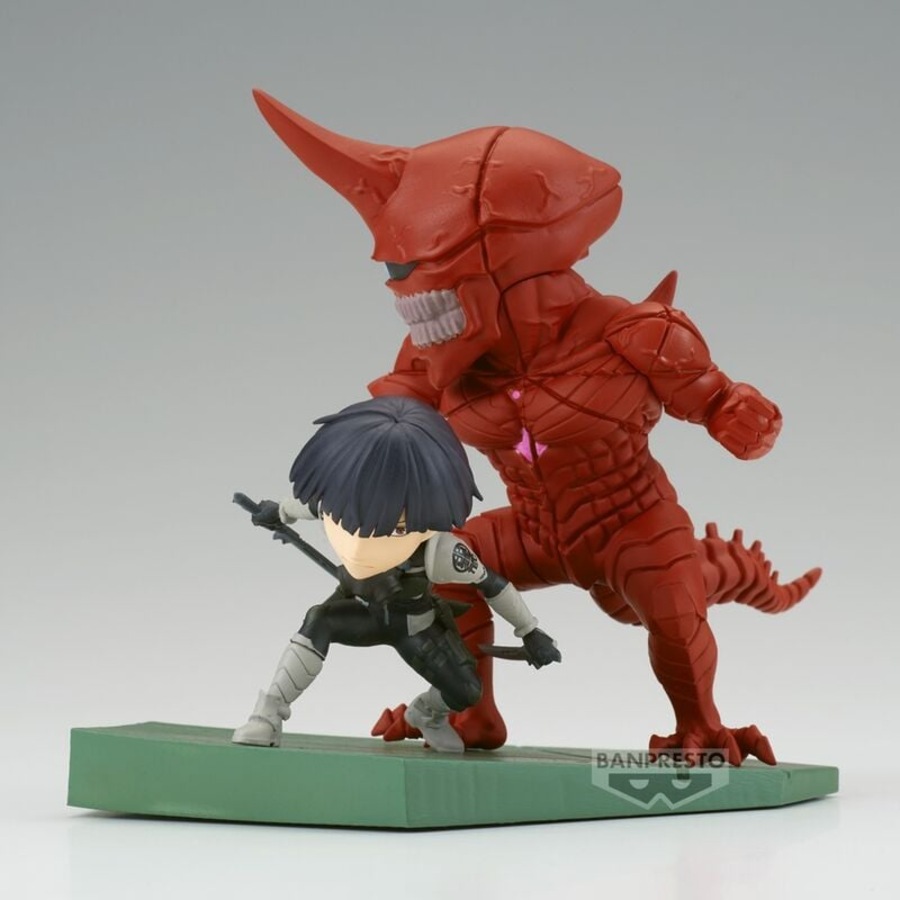 Banpresto World Collectable Figure Log Stories Naiju No. 8 Soshiro Hoshina Vs Kaiju No. 10 Figure