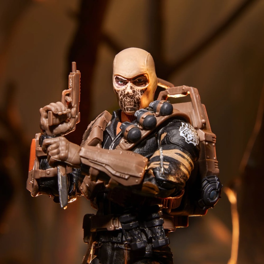 G.I. Joe Classified Series 137 Tiger Force Wreckage and Tiger Paw Action Figure