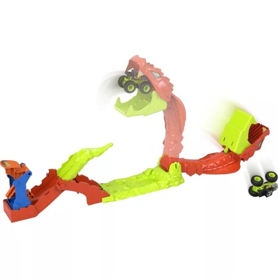 Hot Wheels Monster Trucks Snake Slam Takedown Playset