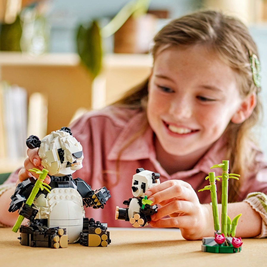 LEGO Creator 3-in-1 Wild Animals: Panda Family (31165)