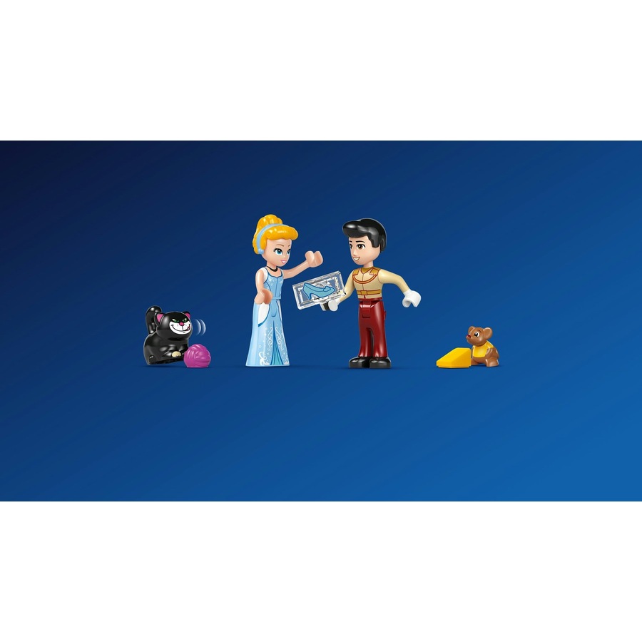 LEGO Disney Princess Cinderella's Castle and Horse Carriage (43275)