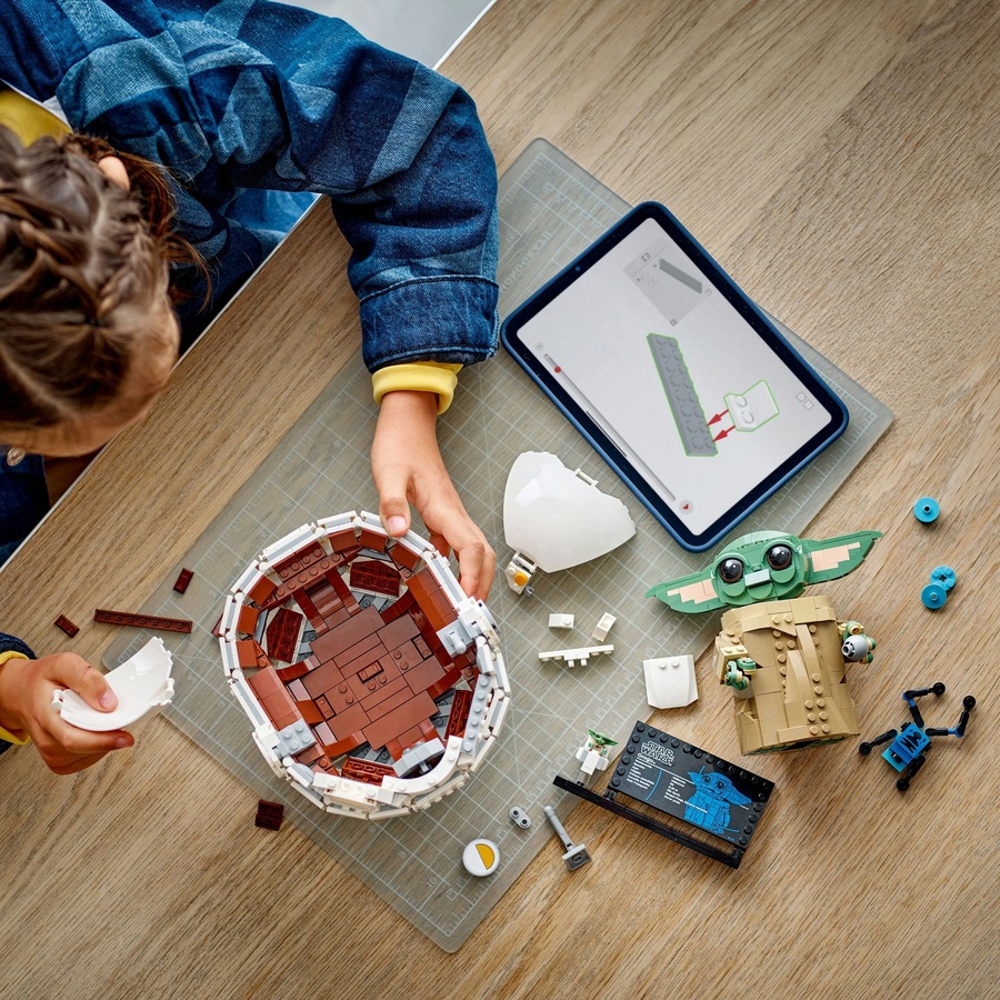 LEGO Star Wars Grogu with Hover Pram (75403)