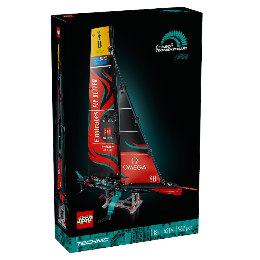 LEGO Technic Emirates Team New Zealand AC75 Yacht (42174)