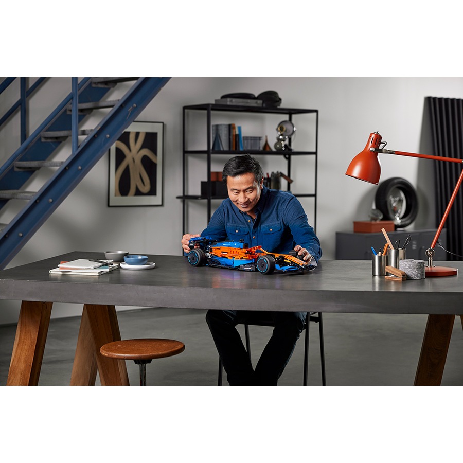 LEGO Technic McLaren Formula 1 Race Car (42141)